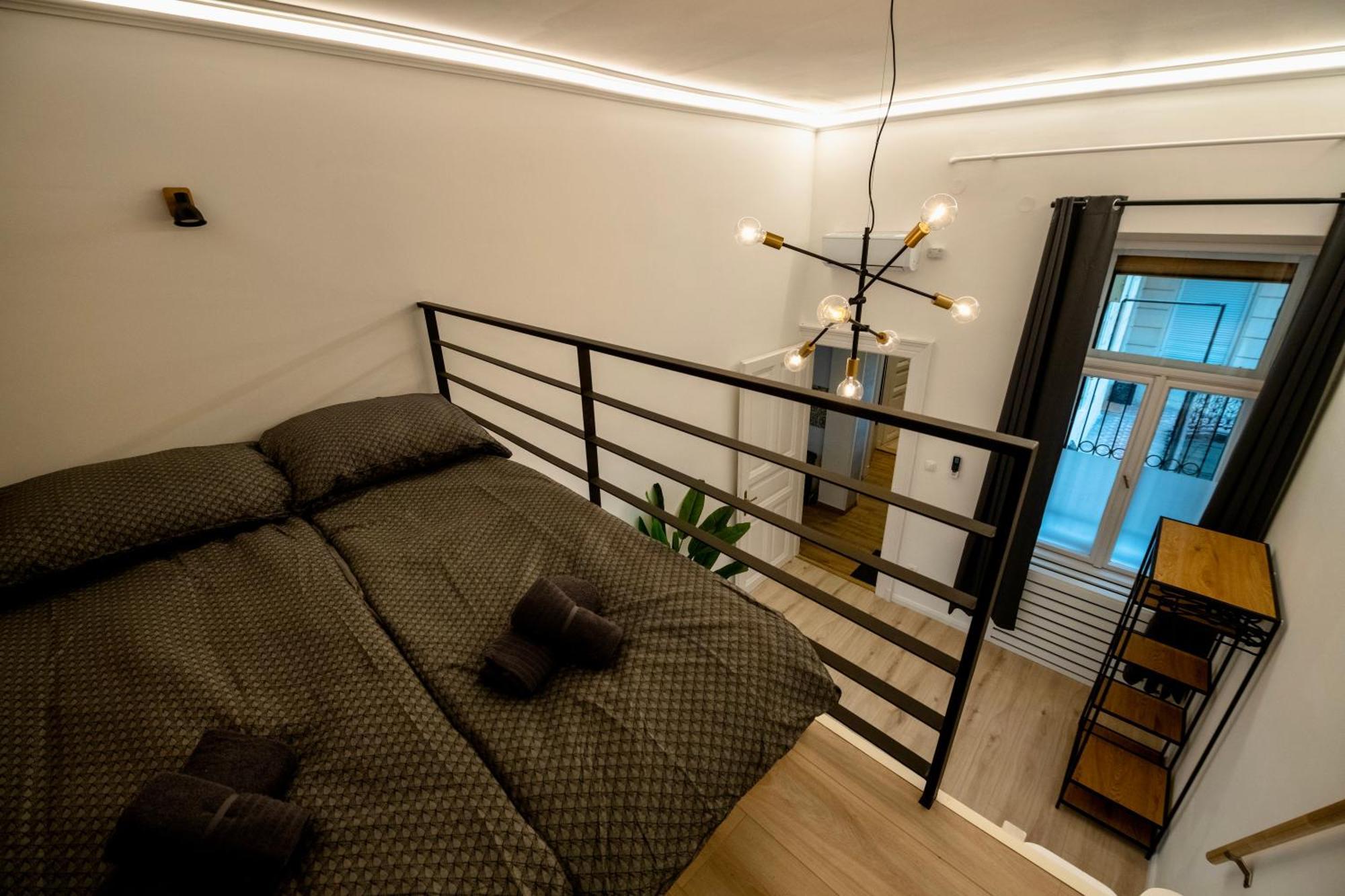 Vinitus Budapest Centro Buitenkant foto